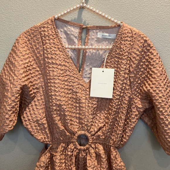 NWT Avantlook Cutout Dress - Picture 5 of 9